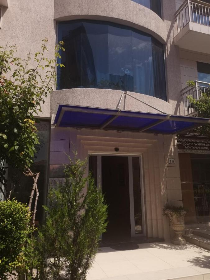 דירות נסבר Alexandrov Plaza Studio מראה חיצוני תמונה